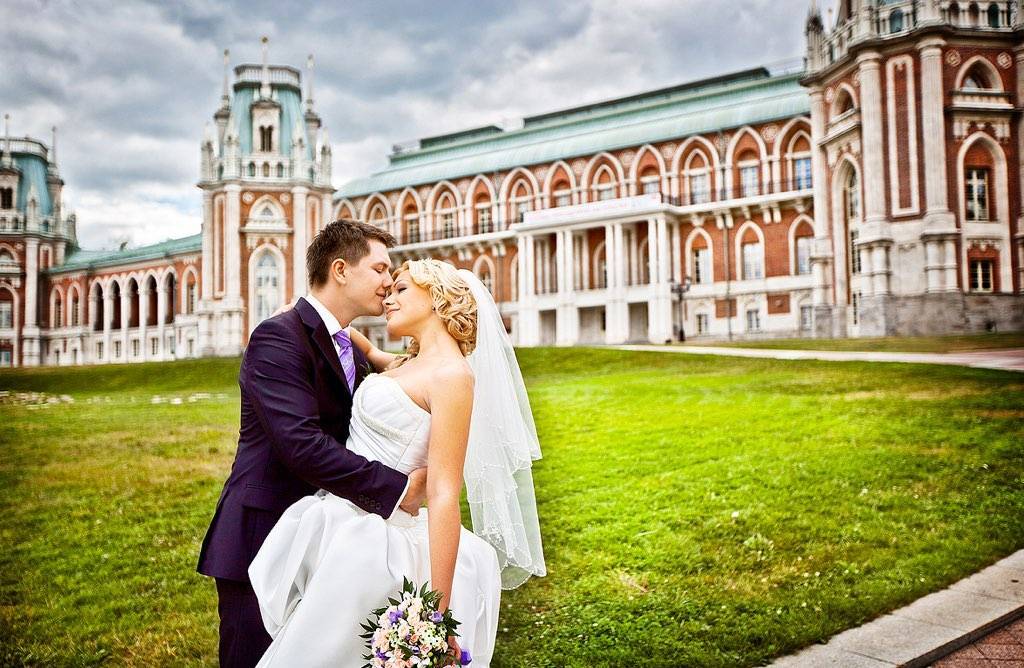 9 самых красивых мест для свадебного путешествия в россии