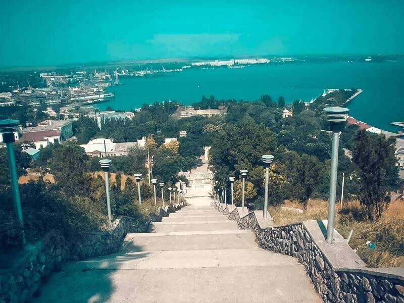 Керчь – город двух морей, что посмотреть на въезде в крым