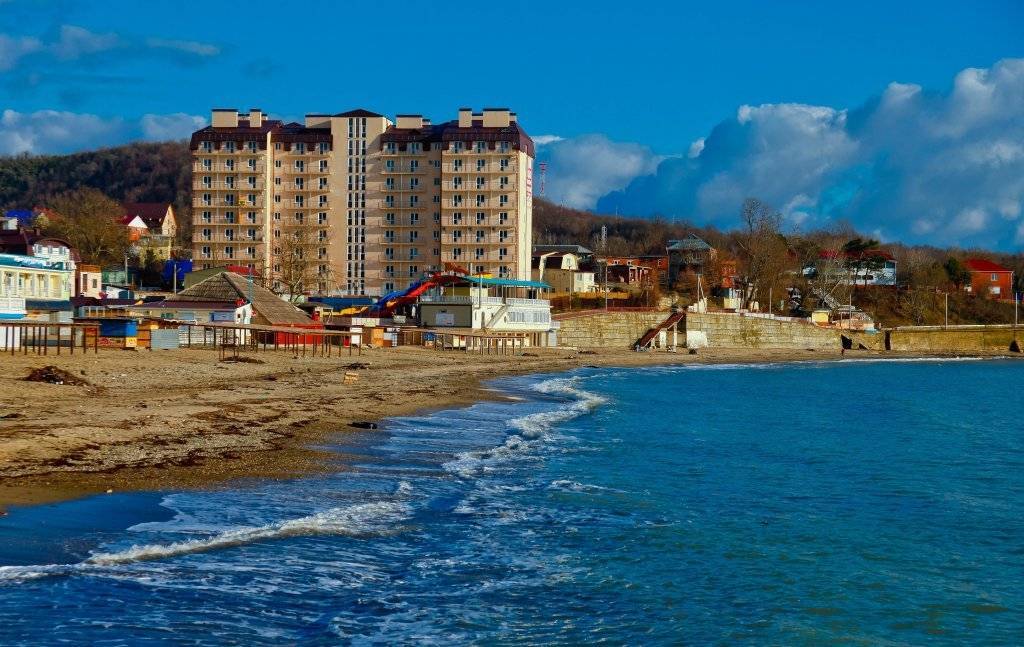 Пляжи туапсе 2021: городские, дикие, у отелей. фото, видео, обзор пляжей туапсинского района на туристер.ру