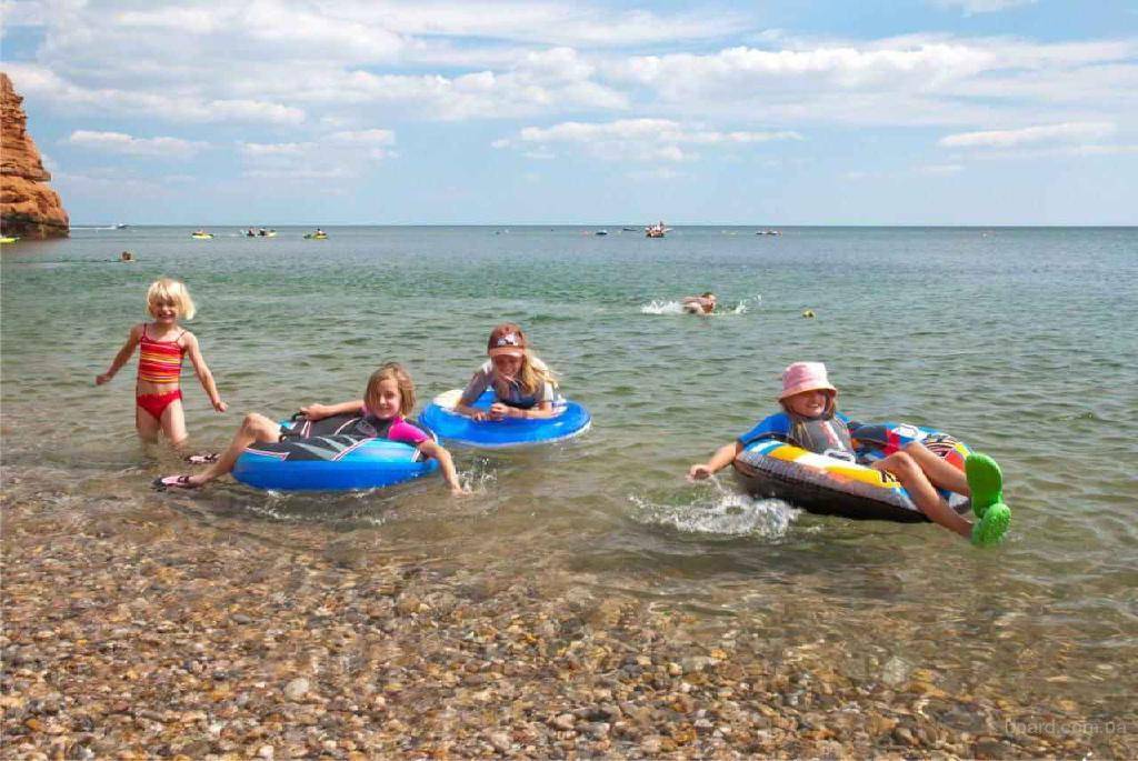 Где отдохнуть с ребенком на море в россии: топ-10 курортов черного моря