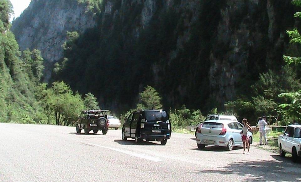 На машине в грузию через абхазию: можно ли добраться и как попасть к въезду на границе, а также другие дороги, чтобы проехать в страну