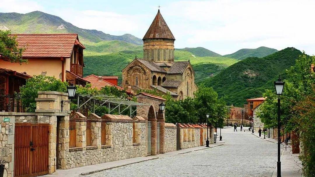 Куда сходить в тбилиси: разные лица одного города
