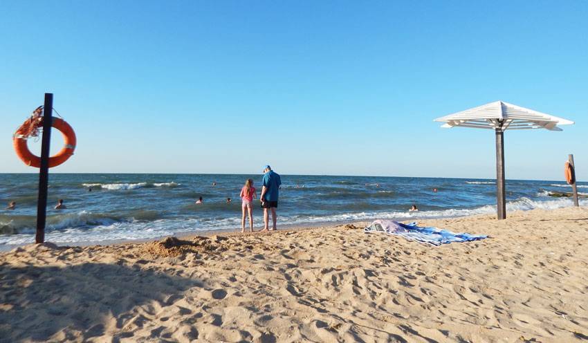 Температура воды в азовском море по месяцам: коса бердянска летом, зимой (сезон 2021)