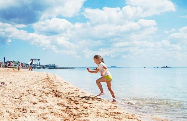 Где можно отдохнуть летом недорого в россии на море с детьми 2019: цены